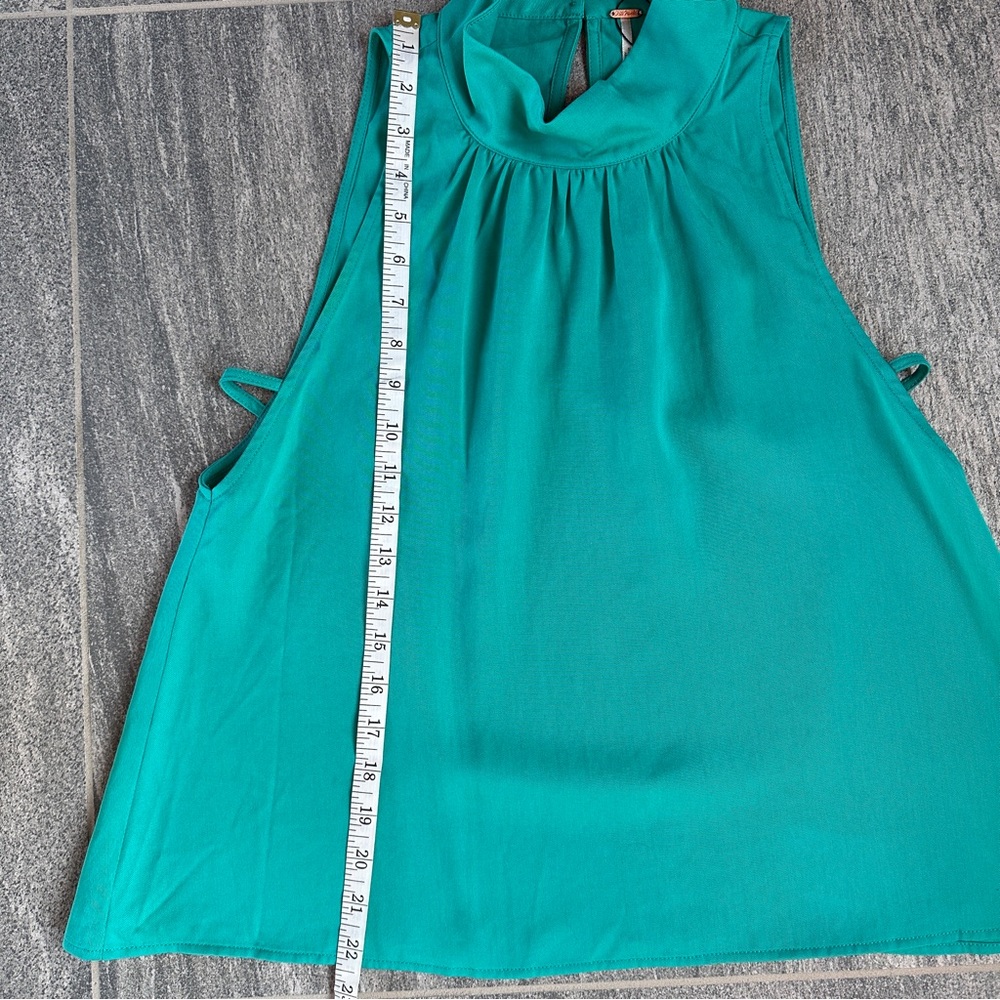 NWOT Free People Aqua “Palm Breeze” Sleeveless Blouse Mock Neck Turquoise Top XS - Picture 13 of 15